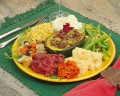 Waakye traditional de Ghana y Shito vegano
(Arroz y frijoles y salsa de pimientos especiada) (En idioma ga)