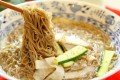 Đậu hủ chiên dồn nhân
với bún tàu
